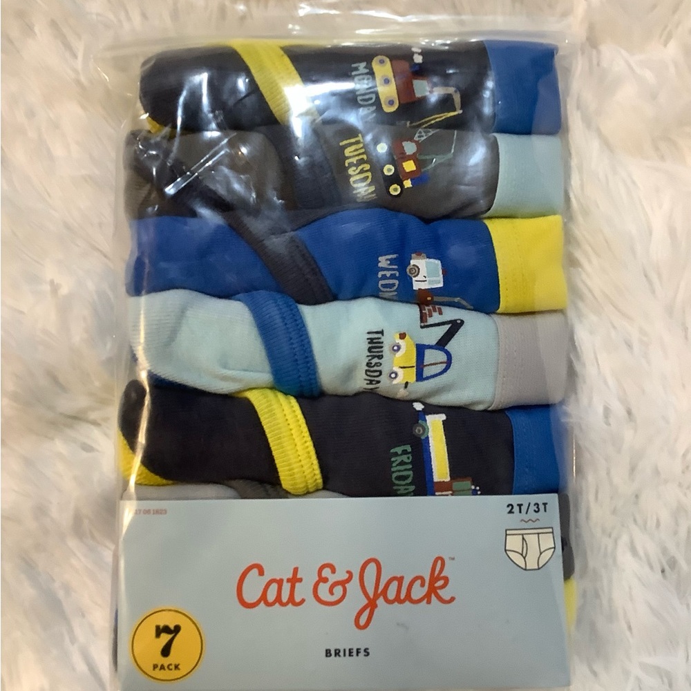 NWT Cat & Jack Boy Briefs 🩲 Pack of 7 Size 2T/3T 100% Cotton